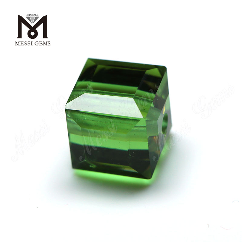 Gemas de vidrio sueltas de piedra de cambio de color transparente cortadas a máquina