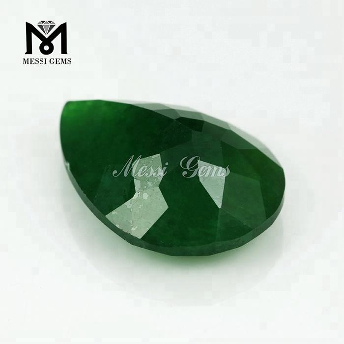 Piedra preciosa de jade verde natural talla pera facetada suelta