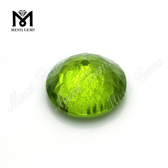 Piedra de olivino verde oliva redonda natural