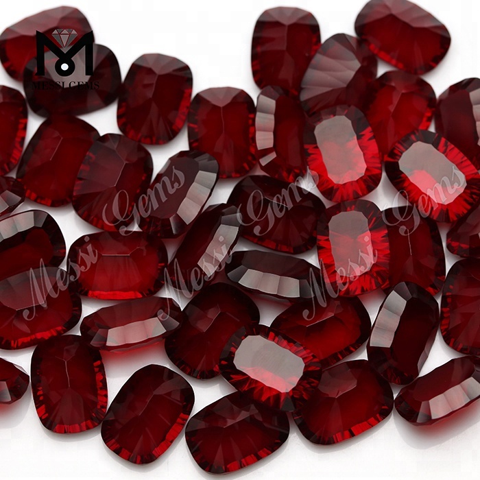 Precio de fábrica de Wuzhou Cojín de arte lapidario Corte cóncavo Piedras de vidrio de color rojo