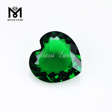 venta al por major corazón piedra facetada vidrio verde esmeralda