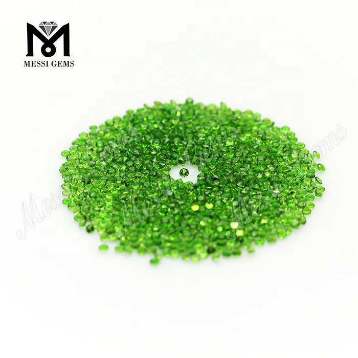 Piedra de diópsido natural de color verde de tamaño pequeño de venta popular