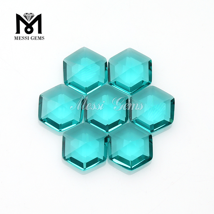 precio de fábrica 10 * 10 gemas sueltas de vidrio sintético en forma de hexágono