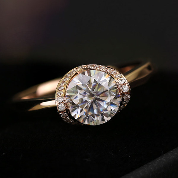 Los diamantes de moissanita artificial podrían ser una buena opción