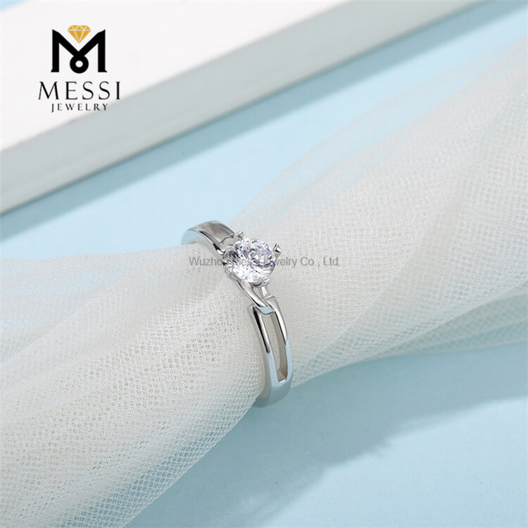 Estilo de moda al por mayor Anillo de plata Moissanite Stone Jewelry
