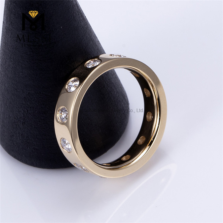 Anillos de diamantes producidos en laboratorio de forma redonda estilo moda en oro amarillo de 18 quilates