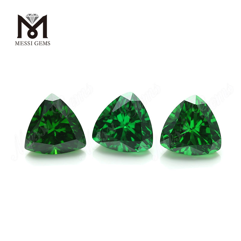 Precio al por mayor Trillion Cut 10x10mm Verde Cubic Zirconia Loose CZ Stone