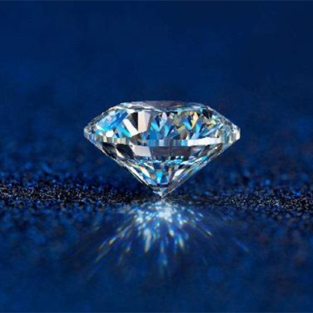 ¿Puedes distinguir un diamante moissanite de un diamante a simple vista?