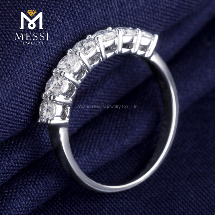 Moissanite anillo de oro de 14k de 0,56 quilates