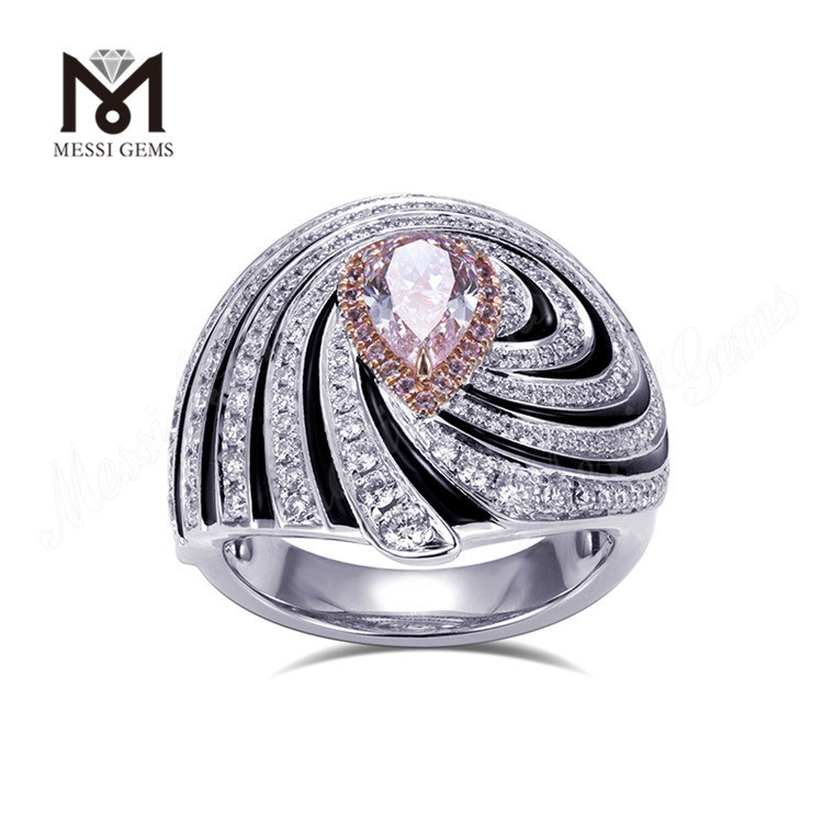 El encanto del anillo de diamantes en forma de pera de diamantes cultivados en laboratorio de color rosa de 2 quilates