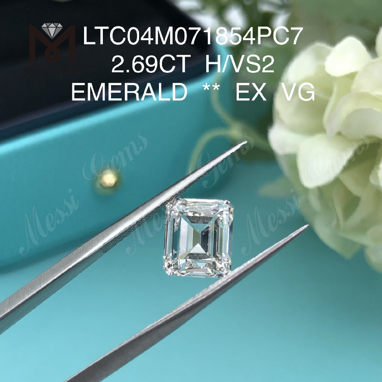 Diamante talla esmeralda creado en laboratorio H VS2 de 2,69 quilates