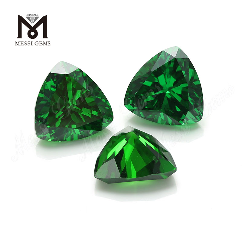 Precio al por mayor Trillion Cut 10x10mm Verde Cubic Zirconia Loose CZ Stone