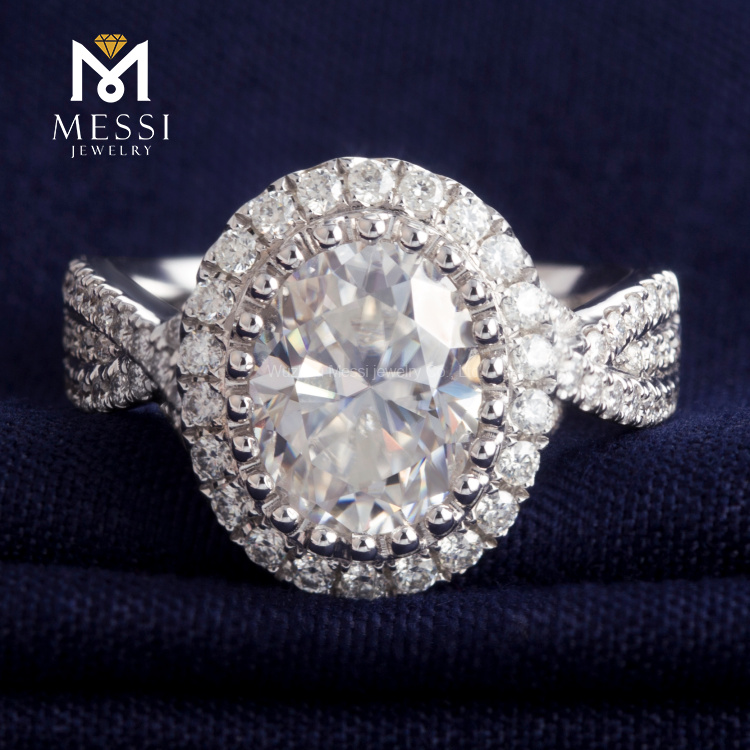 Anillo de oro de la moda