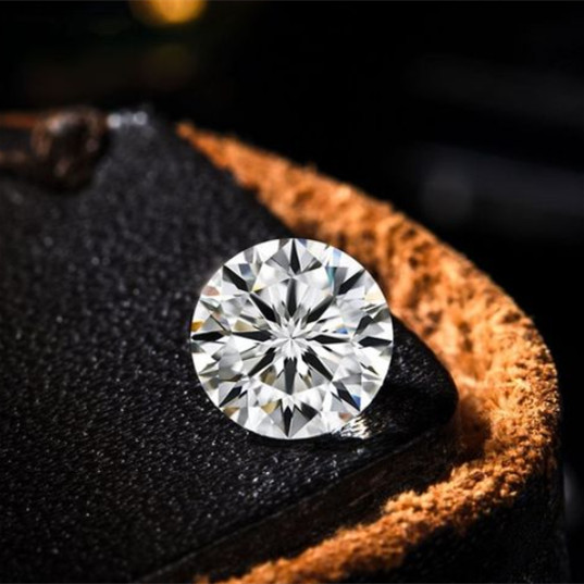 Puedes comprar diamantes de laboratorio en cualquier momento