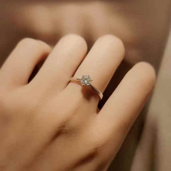 ¿Se verán los diamantes Moissanite como diamantes falsos?