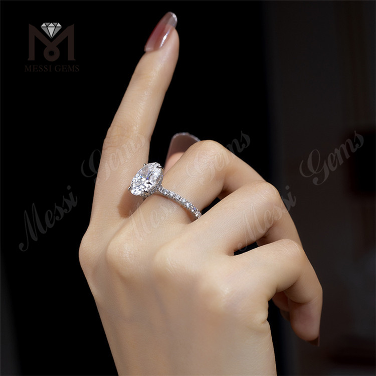 anillo de diamantes de talla ovalada