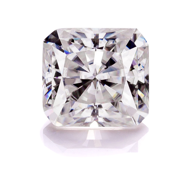 ¿Qué debo buscar al elegir Radiant Cut Moissanite?