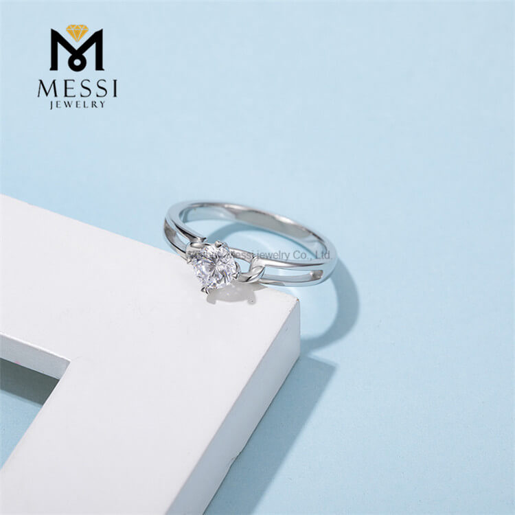 Estilo de moda al por mayor Anillo de plata Moissanite Stone Jewelry